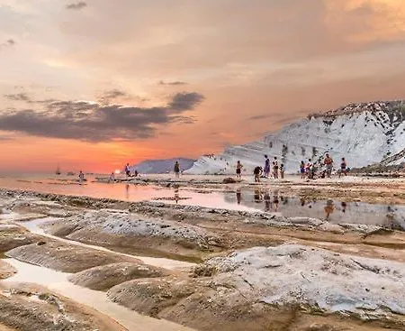 Le Scalette Del Centro Гостевой дом 3*