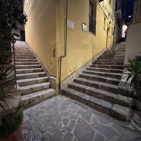 Le Scalette Del Centro