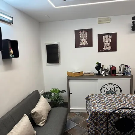 게스트하우스 Le Scalette Del Centro 3*